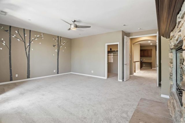 691 Center Stage Glen, Escondido, CA 92025