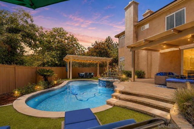 691 Center Stage Glen, Escondido, CA 92025