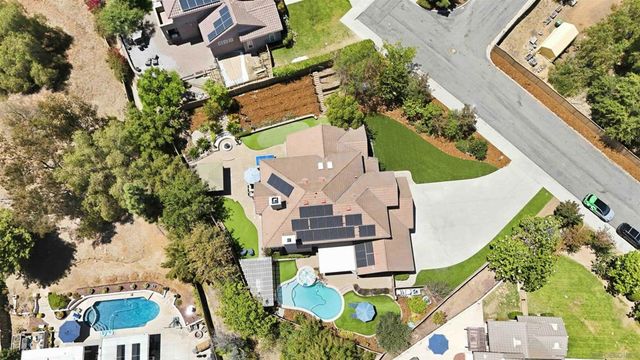 691 Center Stage Glen, Escondido, CA 92025