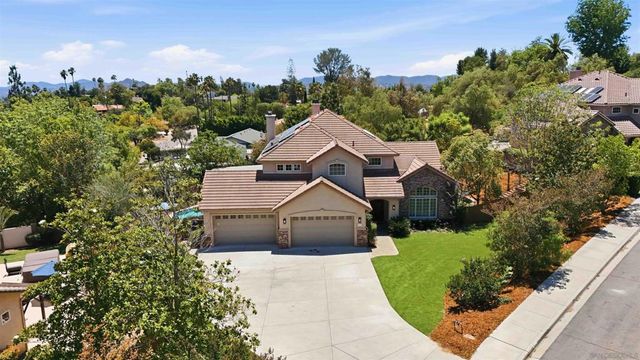 691 Center Stage Glen, Escondido, CA 92025