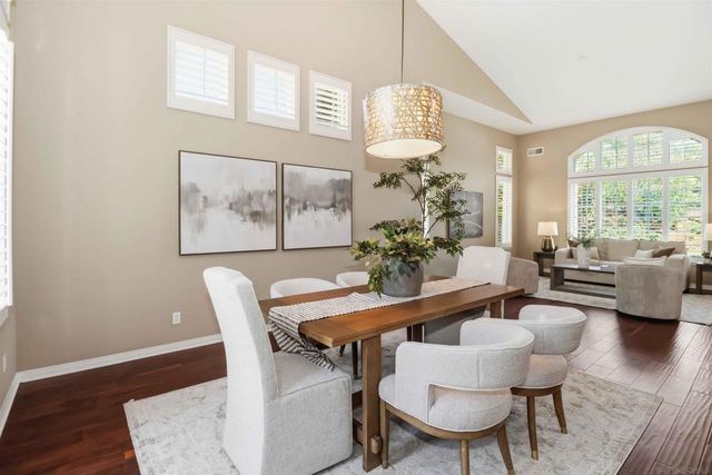 691 Center Stage Glen, Escondido, CA 92025