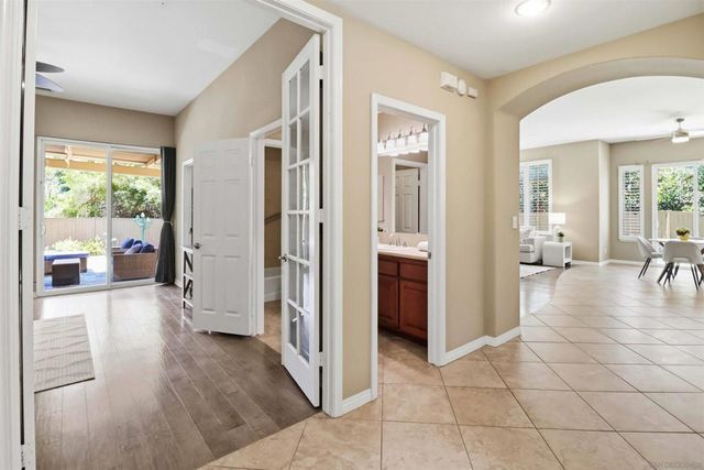 691 Center Stage Glen, Escondido, CA 92025