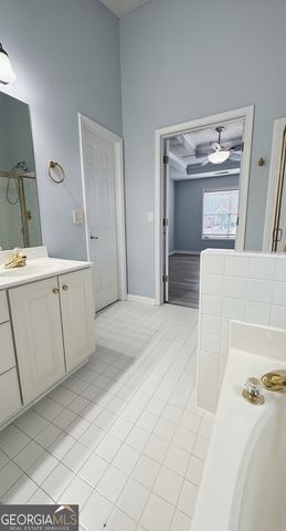 326 Canterbury Place Drive, Suwanee, GA 30024
