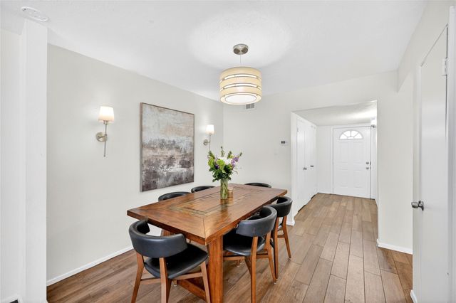 6975 Chasewood Drive, Houston, TX 77489