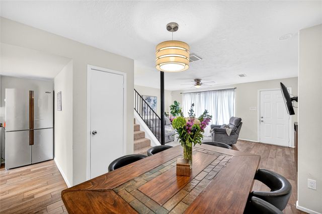 6975 Chasewood Drive, Houston, TX 77489