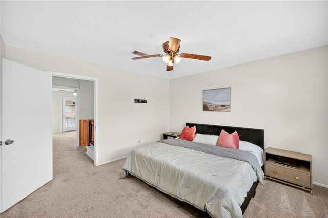 6975 Chasewood Drive, Houston, TX 77489