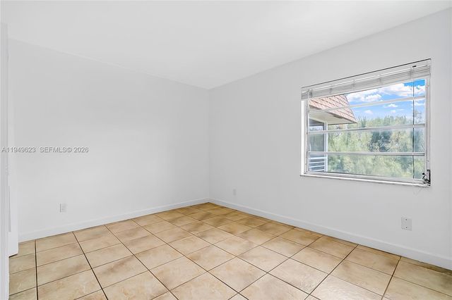 2500 SW 81st Ave 402, Davie, FL 33324