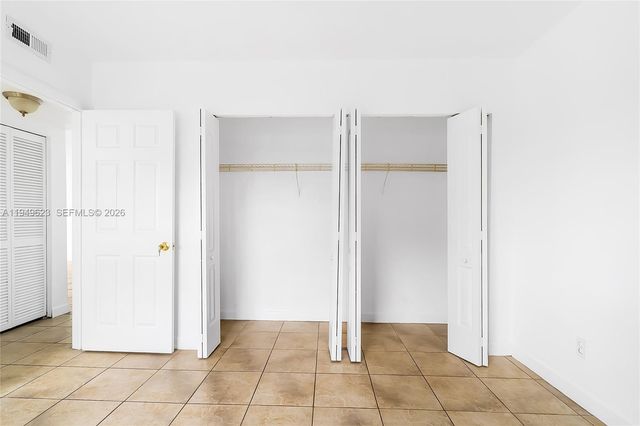 2500 SW 81st Ave 402, Davie, FL 33324