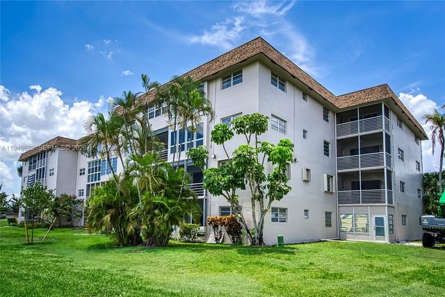 2500 SW 81st Ave 402, Davie, FL 33324