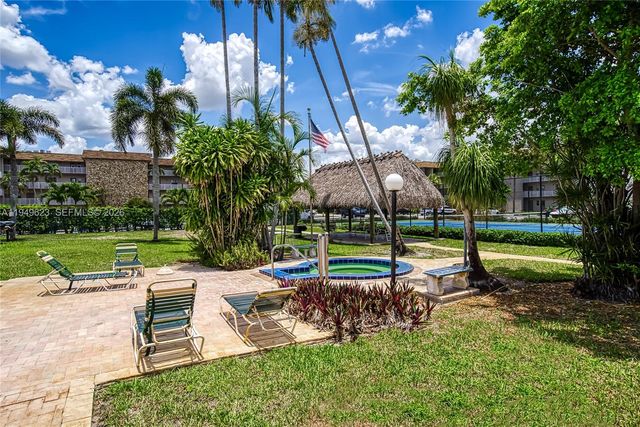 2500 SW 81st Ave 402, Davie, FL 33324