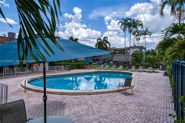 2500 SW 81st Ave 402, Davie, FL 33324