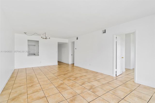 2500 SW 81st Ave 402, Davie, FL 33324