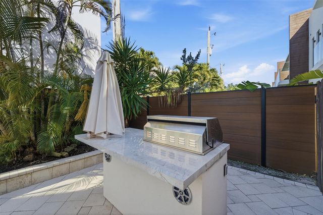 2515 NE 18th Street, Fort Lauderdale, FL 33305