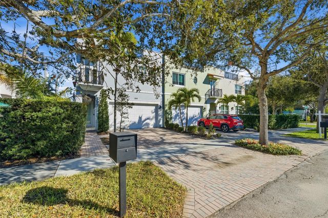 2515 NE 18th Street, Fort Lauderdale, FL 33305