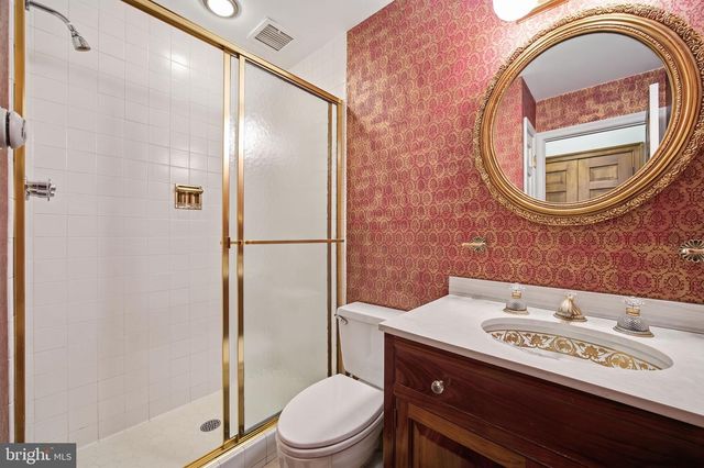 9187 OLD DOMINION DR, Mclean, VA 22102