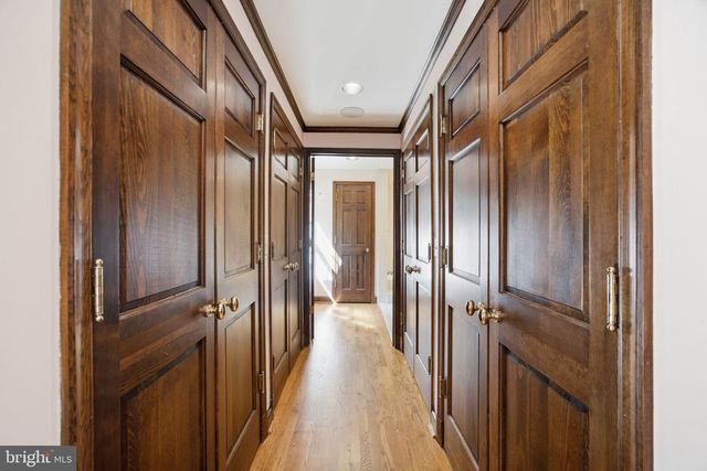 9187 OLD DOMINION DR, Mclean, VA 22102