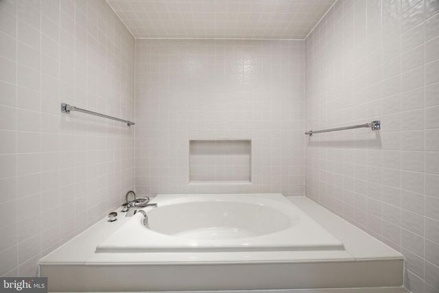 9187 OLD DOMINION DR, Mclean, VA 22102