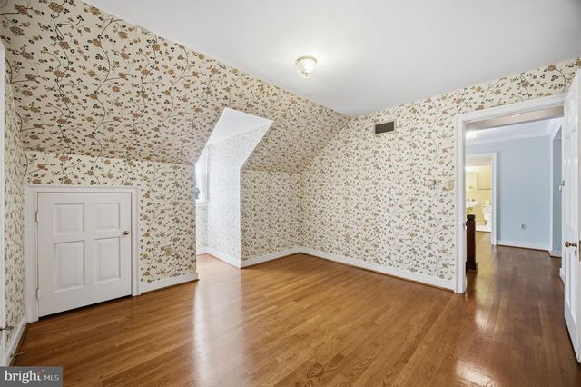 9187 OLD DOMINION DR, Mclean, VA 22102