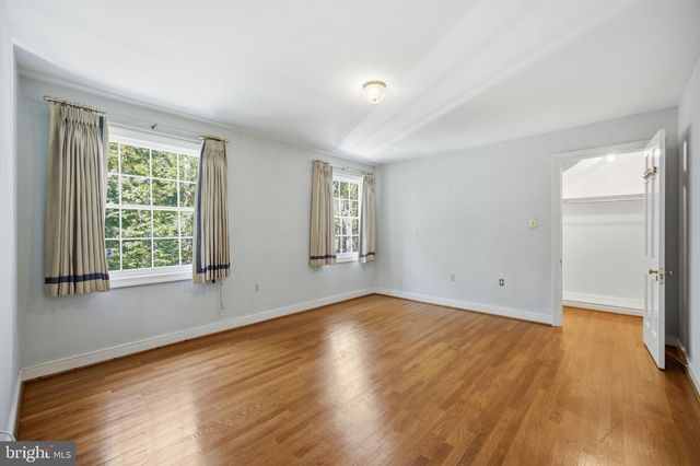 9187 OLD DOMINION DR, Mclean, VA 22102