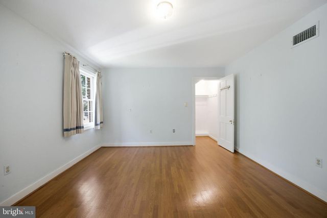 9187 OLD DOMINION DR, Mclean, VA 22102