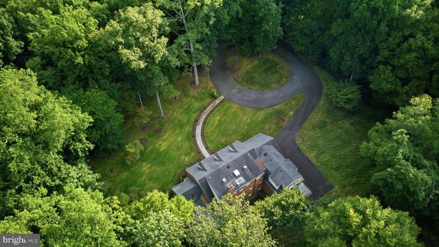 9187 OLD DOMINION DR, Mclean, VA 22102