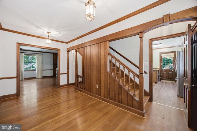 9187 OLD DOMINION DR, Mclean, VA 22102