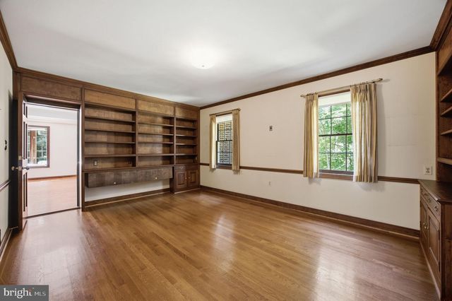 9187 OLD DOMINION DR, Mclean, VA 22102