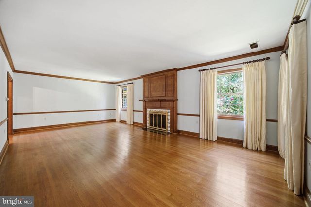9187 OLD DOMINION DR, Mclean, VA 22102