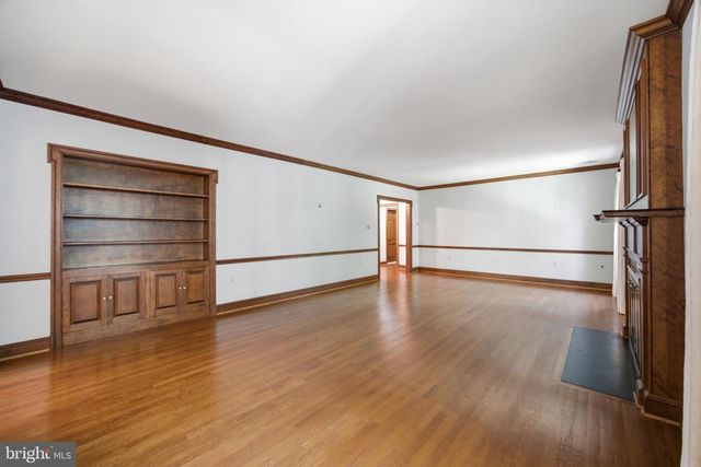 9187 OLD DOMINION DR, Mclean, VA 22102