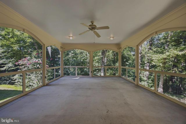 9187 OLD DOMINION DR, Mclean, VA 22102
