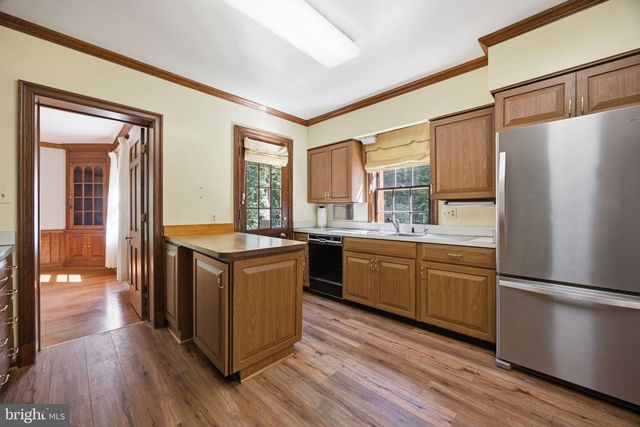 9187 OLD DOMINION DR, Mclean, VA 22102