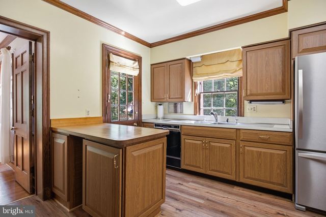9187 OLD DOMINION DR, Mclean, VA 22102