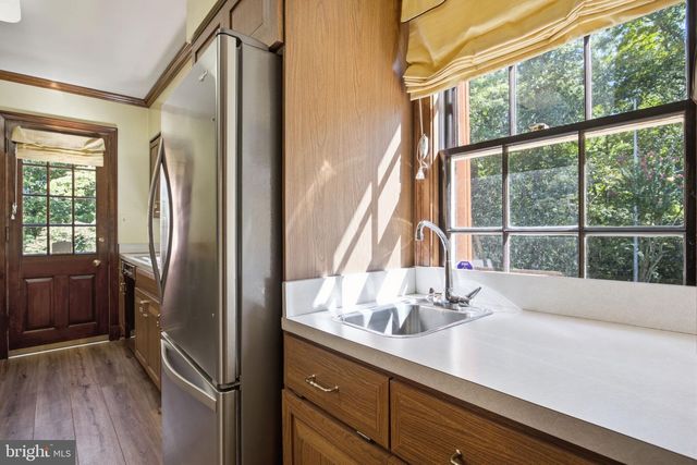 9187 OLD DOMINION DR, Mclean, VA 22102