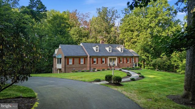 9187 OLD DOMINION DR, Mclean, VA 22102