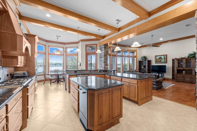 18675 W Cool Breeze Lane, Montgomery, TX 77356