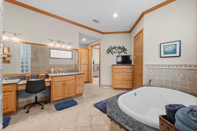 18675 W Cool Breeze Lane, Montgomery, TX 77356