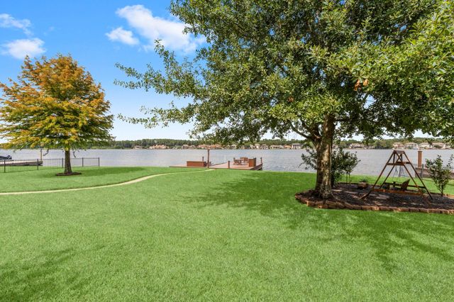 18675 W Cool Breeze Lane, Montgomery, TX 77356