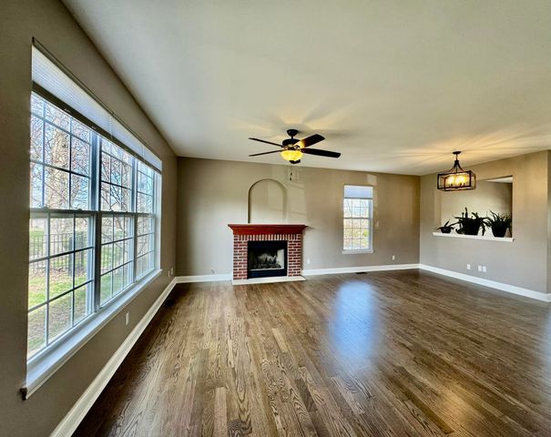 7351 Bradford Place, Schererville, IN 46375