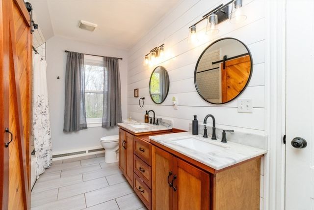 220 Crescent St, Rockland, MA 02370