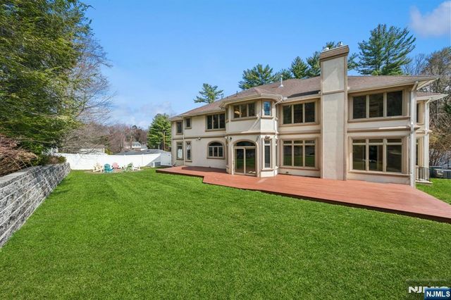 14 O Shaughnessy Lane, Closter, NJ 07624