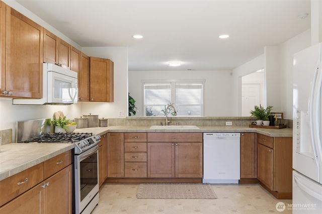 36703 SE Gravenstein Court, Snoqualmie, WA 98065