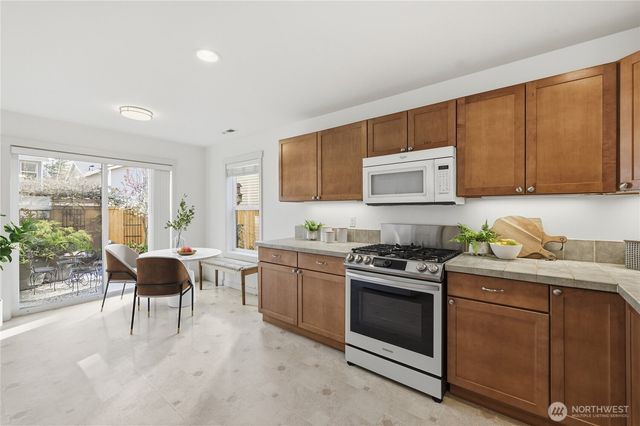 36703 SE Gravenstein Court, Snoqualmie, WA 98065