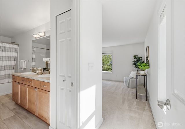 36703 SE Gravenstein Court, Snoqualmie, WA 98065