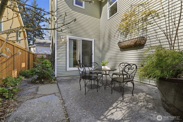 36703 SE Gravenstein Court, Snoqualmie, WA 98065