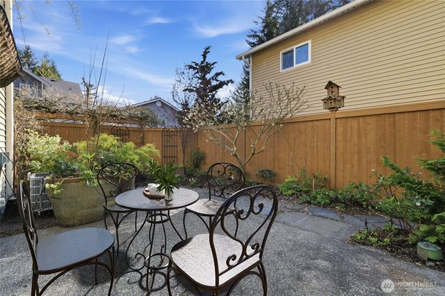 36703 SE Gravenstein Court, Snoqualmie, WA 98065