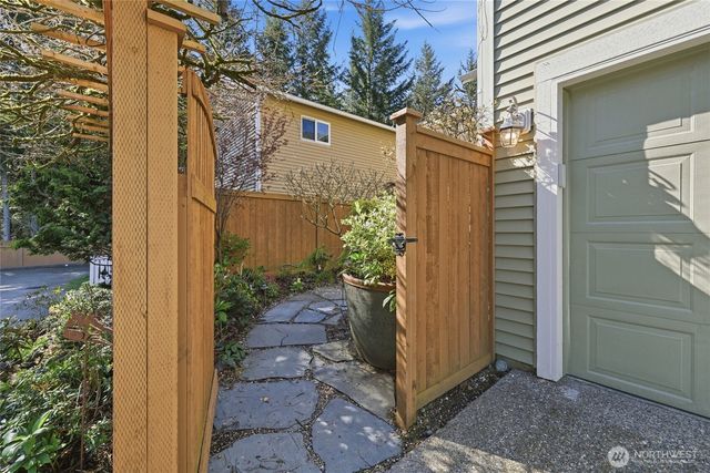 36703 SE Gravenstein Court, Snoqualmie, WA 98065