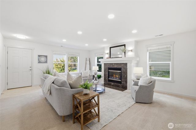 36703 SE Gravenstein Court, Snoqualmie, WA 98065