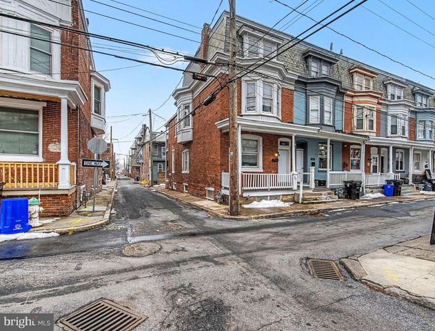 2022 SUSQUEHANNA ST, Harrisburg, PA 17102