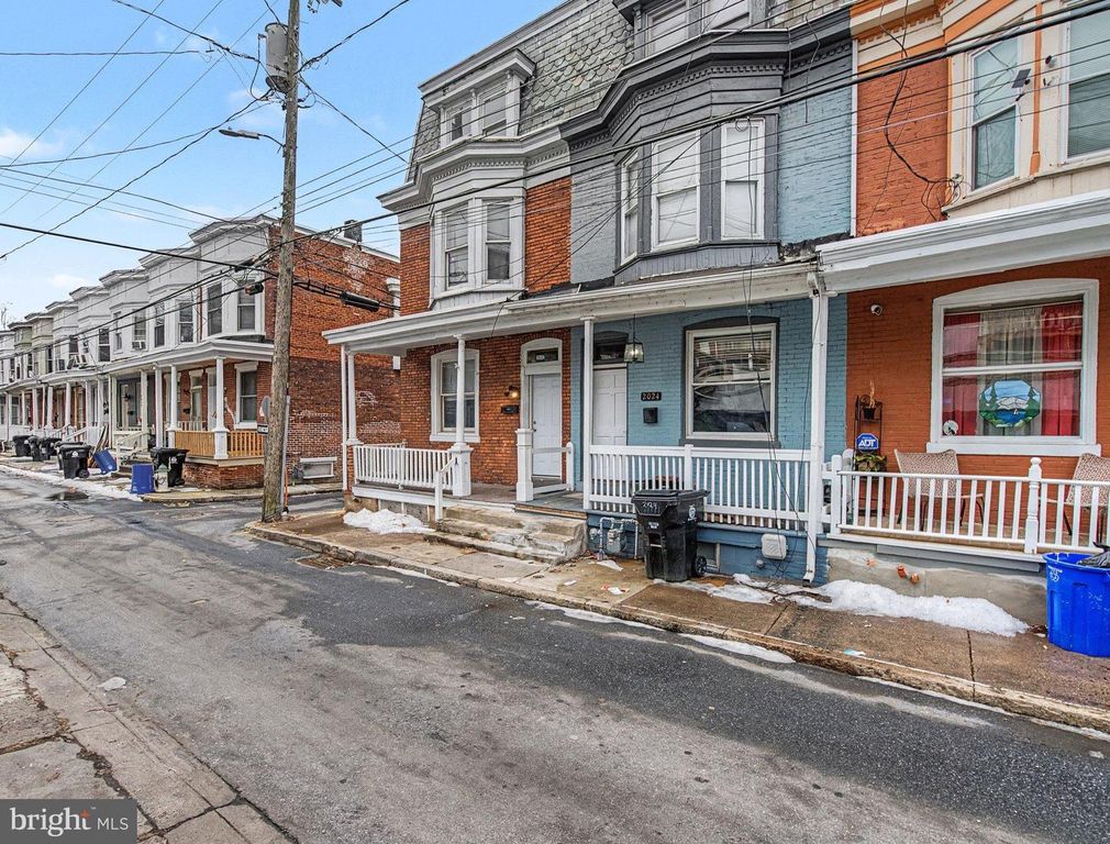 2022 SUSQUEHANNA ST, Harrisburg, PA 17102