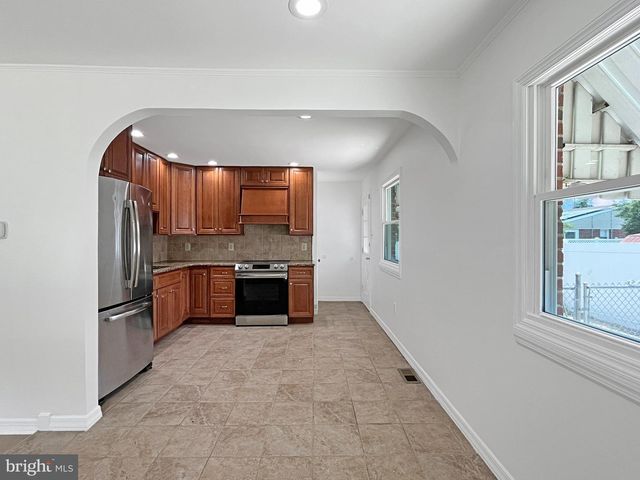 108 STEVENSON AVE, Beverly, NJ 08010